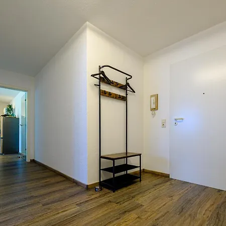 Apartment Mit Sonnenbalkon & Parkplatz *