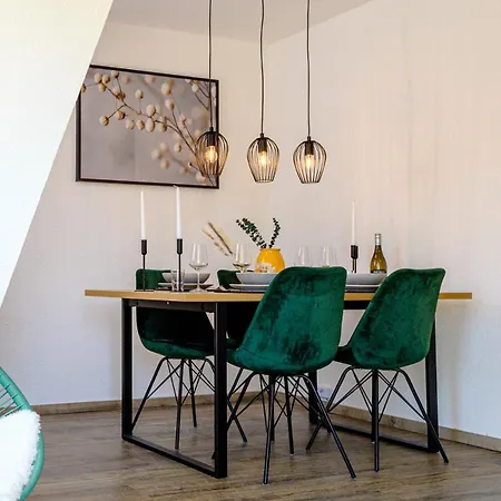Ava Escapes - Maxi I - Parkplatz - Balkon Neustadt an der Weinstraße