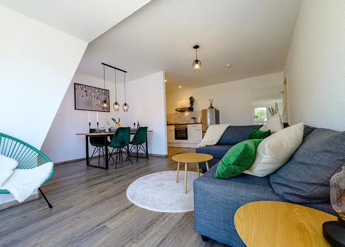 Mit Sonnenbalkon & Parkplatz